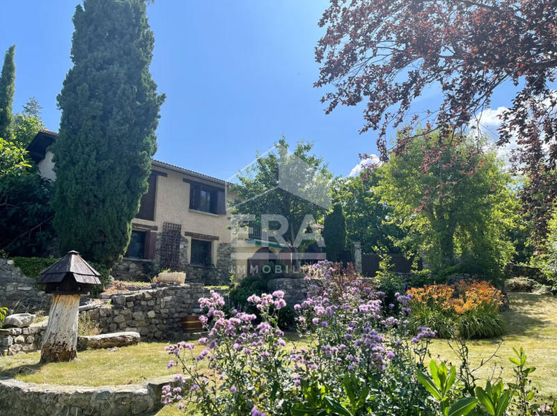 Maison - 500 m² - 10 pièces