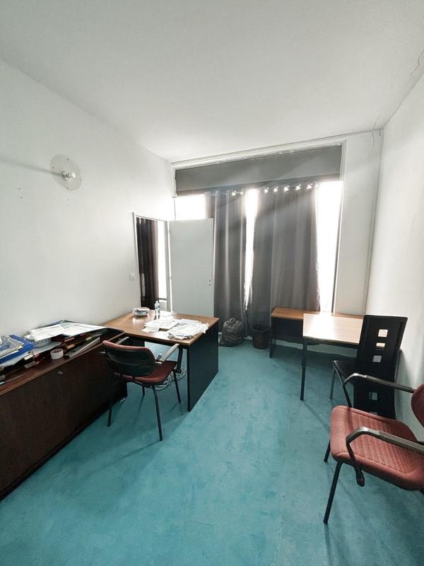 Local commercial - 91 m² - 3 pièces