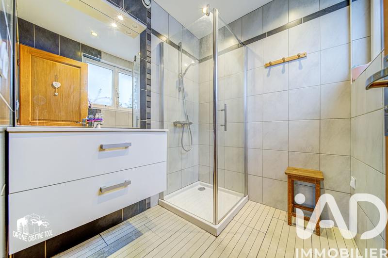 Maison - 102 m² - 5 pièces