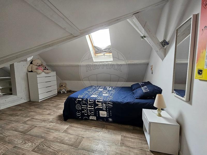 Maison - 184 m² - 7 pièces