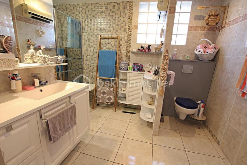 Maison - 160 m² - 5 pièces