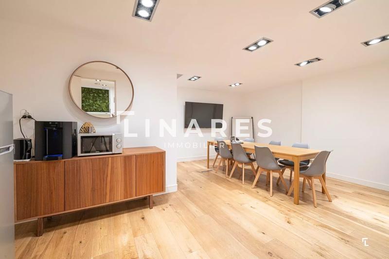 Bureau - 129 m² - 4 pièces