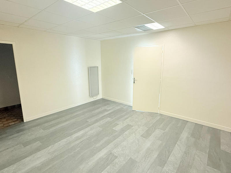 Bureau - 220 m² - 8 pièces