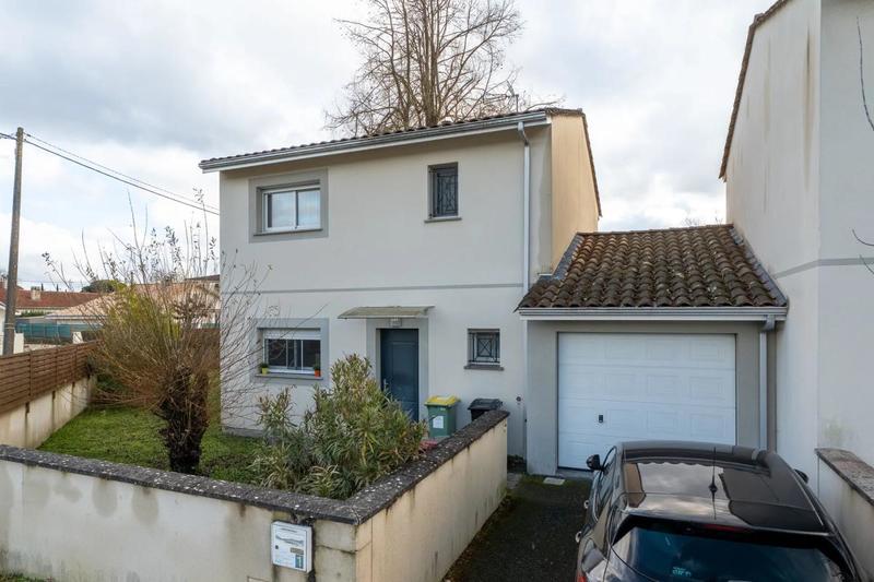 Maison - 95 m² - 4 pièces