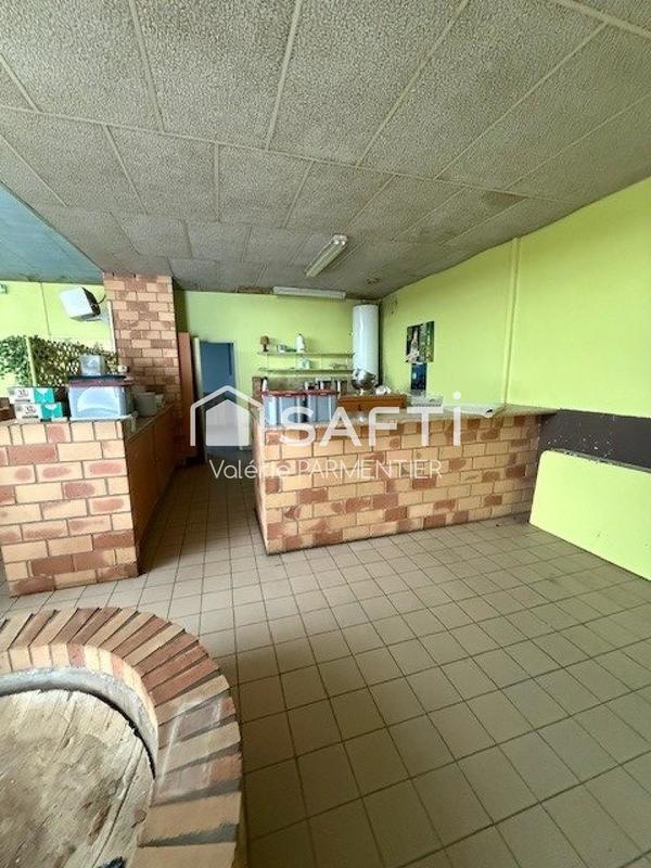 Local commercial - 909 m² - 20 pièces