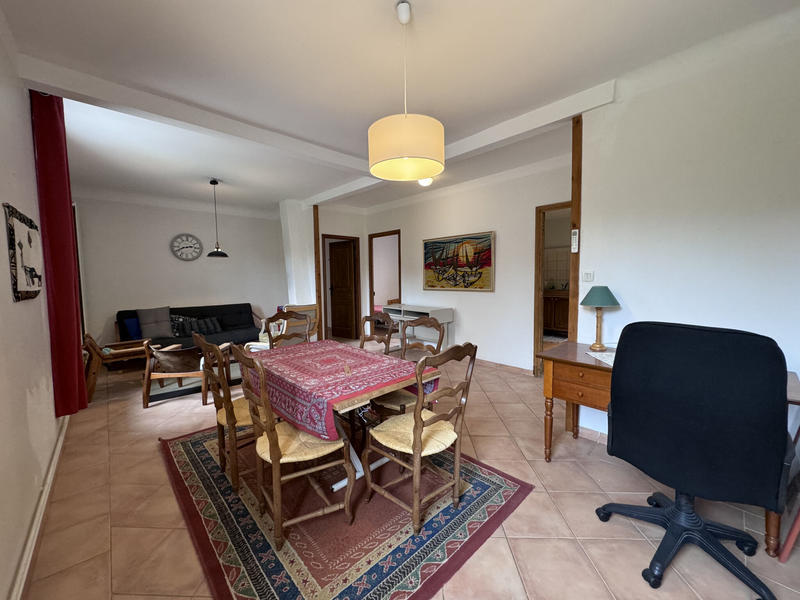 Maison - 246 m² - 8 pièces