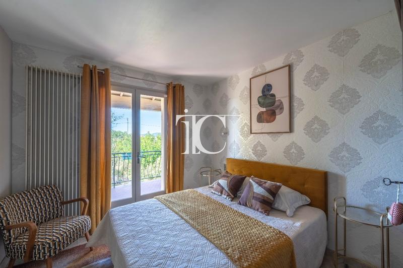 Maison - 159 m² - 6 pièces