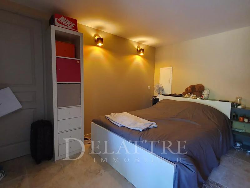 Maison - 180 m² - 8 pièces