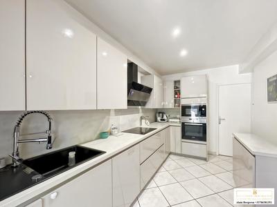 Maison - 98 m² - 4 pièces