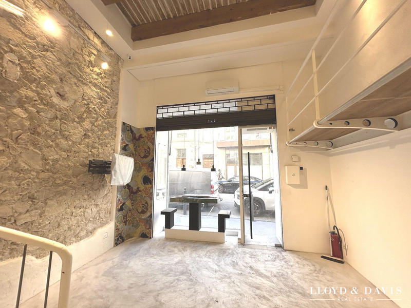 Fonds de commerce - Local commercial - 102 m²