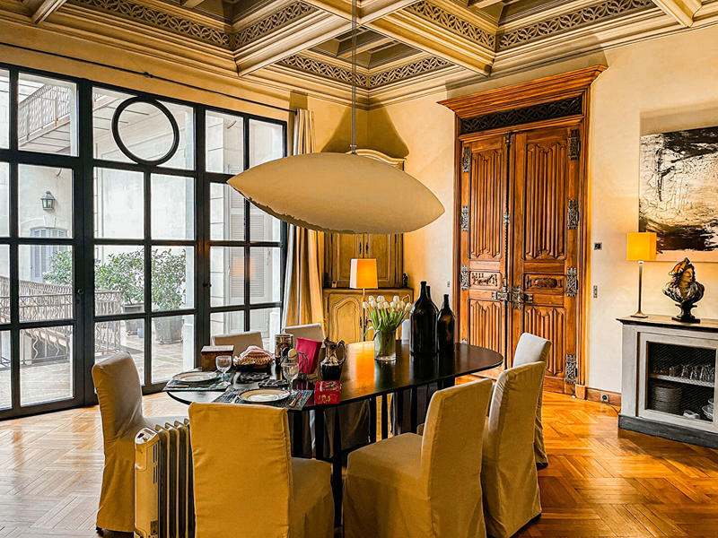 Demeure - 565 m² - 14 pièces