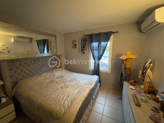 Maison - 186 m² - 9 pièces