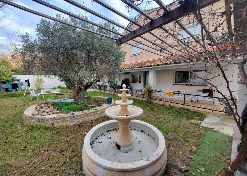 Maison - 494 m² - 20 pièces