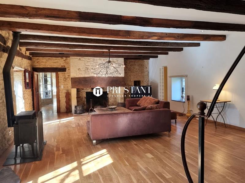 Demeure - 590 m² - 14 pièces