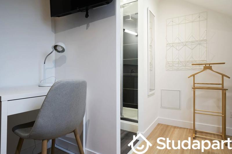 Chambre - 9 m² - 1 pièce