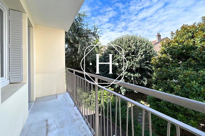 Appartement - 85 m² - 4 pièces