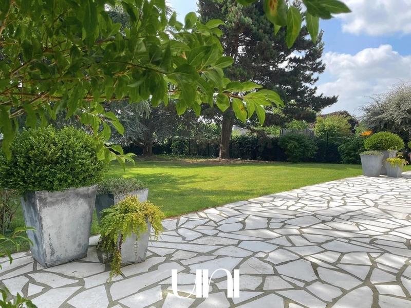 Maison - 165 m² - 5 pièces