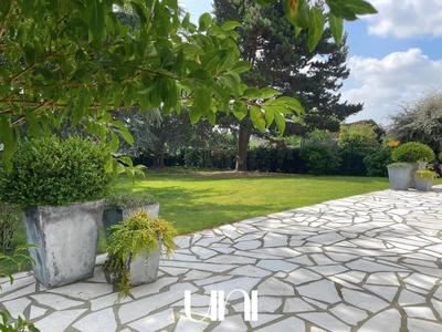 Maison - 165 m² - 5 pièces