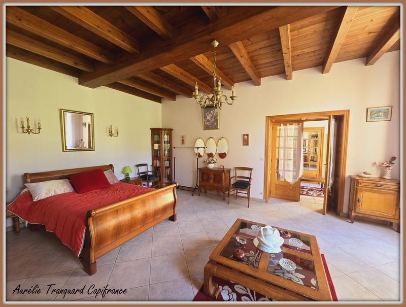 Maison bourgeoise - 183 m² - 6 pièces