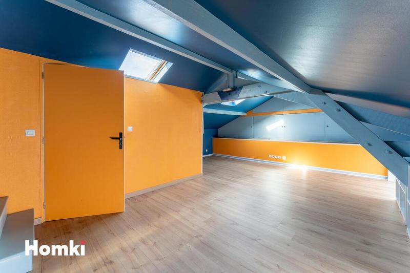 Maison - 210 m² - 7 pièces