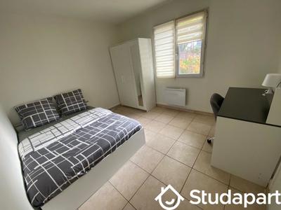 Chambre - 12 m² - 1 pièce