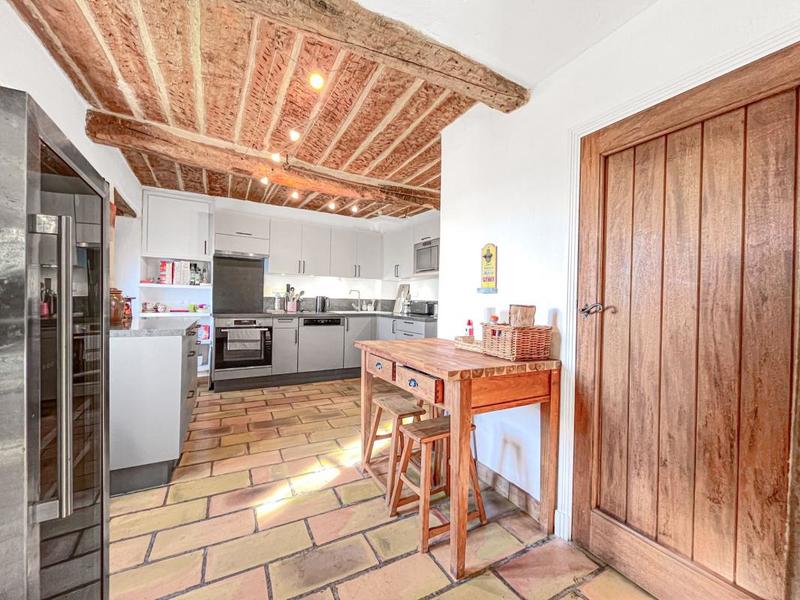 Propriété - 164 m² - 7 pièces