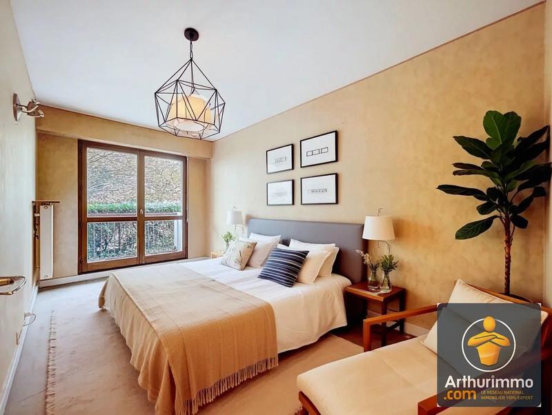 Appartement - 104 m² - 5 pièces