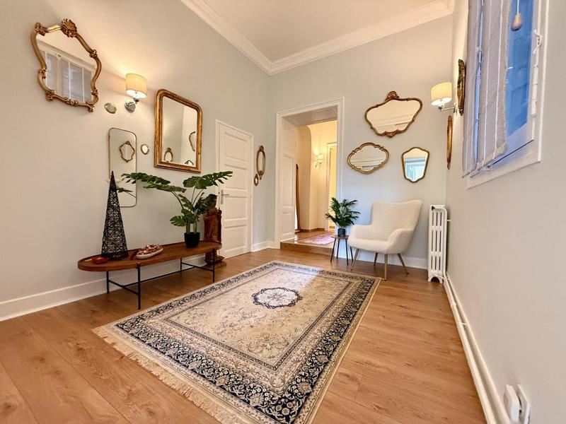 Appartement - 165 m² - 4 pièces