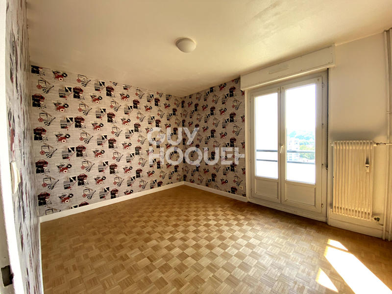 Appartement - 94 m² - 5 pièces
