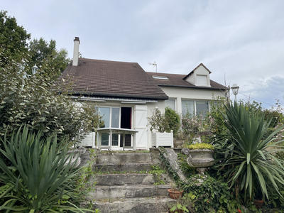 Maison - 140 m² - 7 pièces