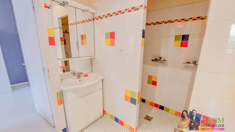 Villa - 384 m² - 7 pièces