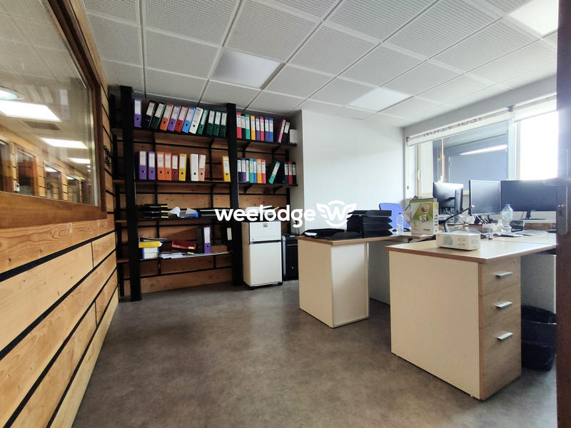 Local d'activités - 700 m²