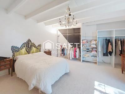 Maison - 412 m² - 14 pièces