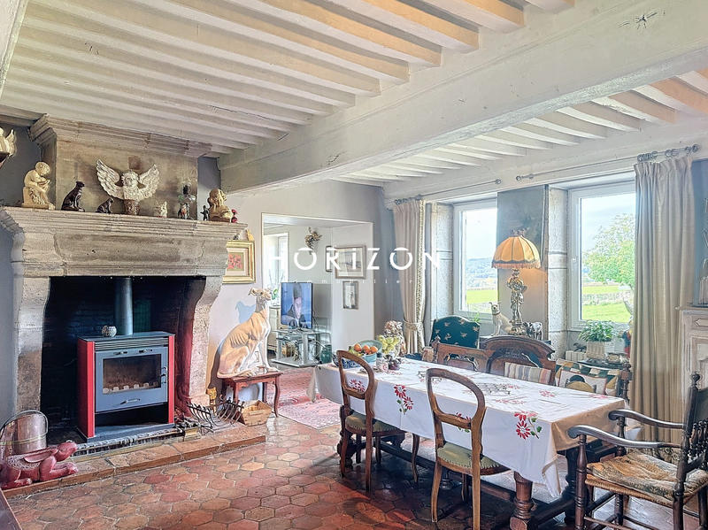 Maison ancienne - 200 m² - 7 pièces