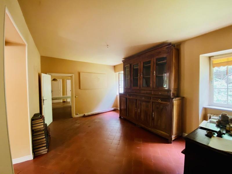 Maison - 400 m² - 11 pièces