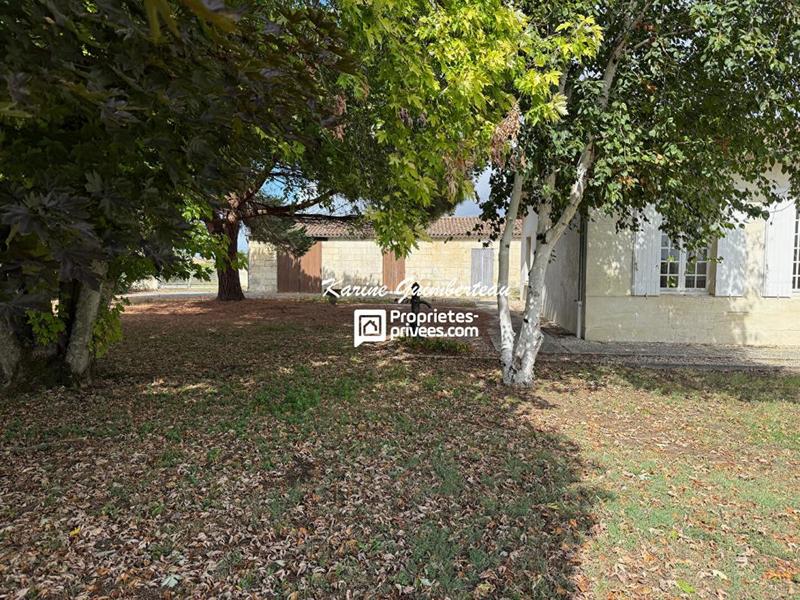 Maison - 200 m² - 9 pièces