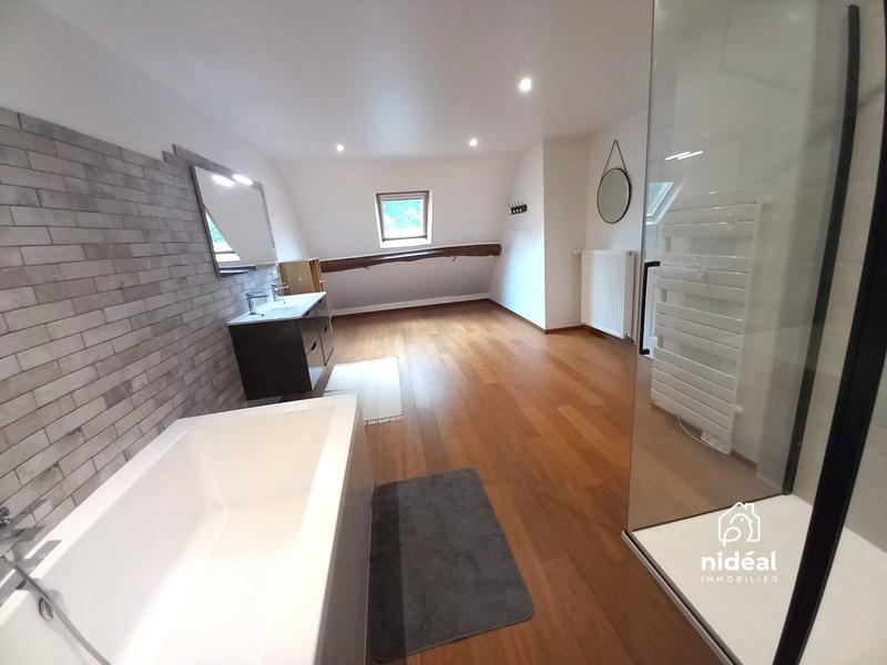 Maison - 189 m² - 6 pièces