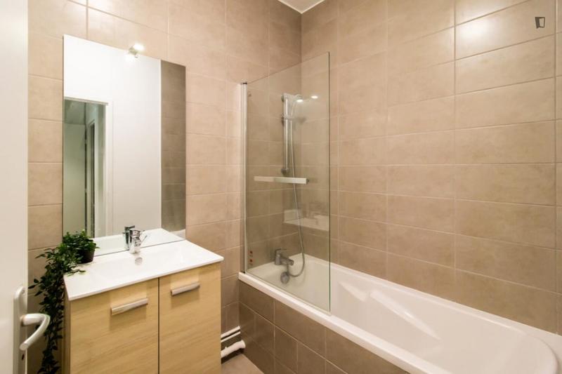 Chambre - 11 m² - 4 pièces