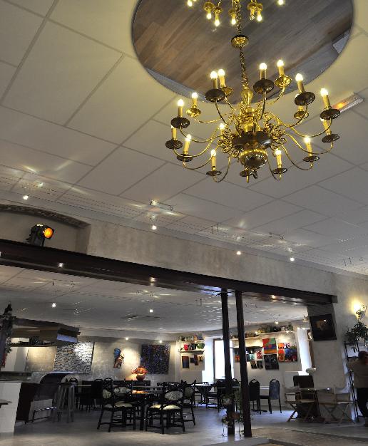 Propriété - 1 000 m² - 14 pièces