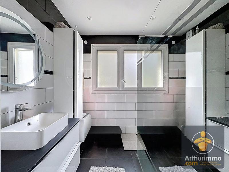 Maison - 122 m² - 6 pièces