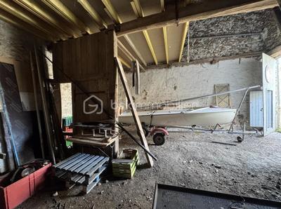 Immeuble - 128 m² - 1 pièce