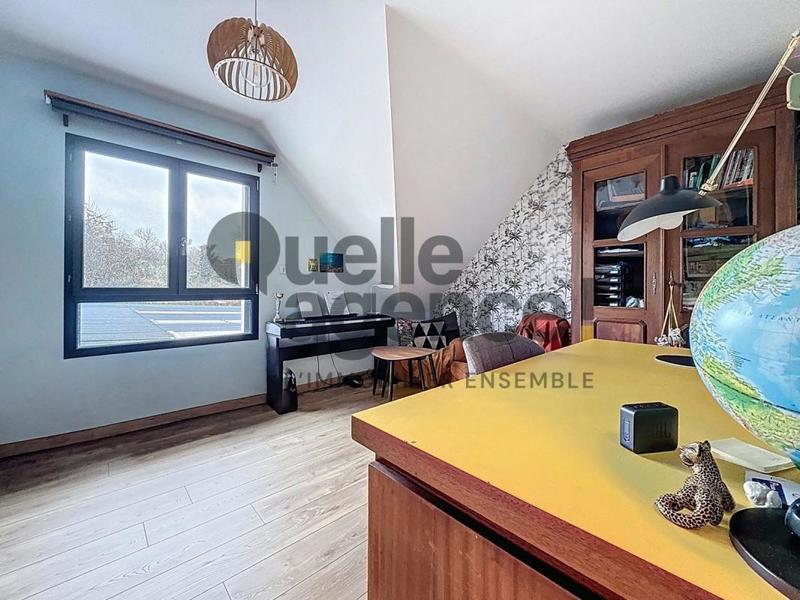 Maison - 180 m² - 7 pièces