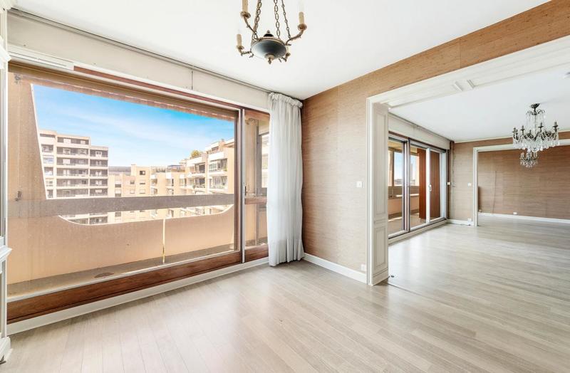 Appartement - 142 m² - 7 pièces