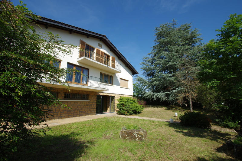 Maison - 287 m² - 10 pièces