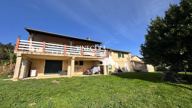 Maison - 518 m² - 13 pièces