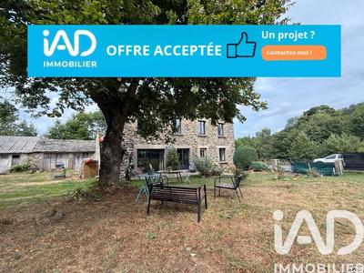 Maison - 197 m² - 8 pièces