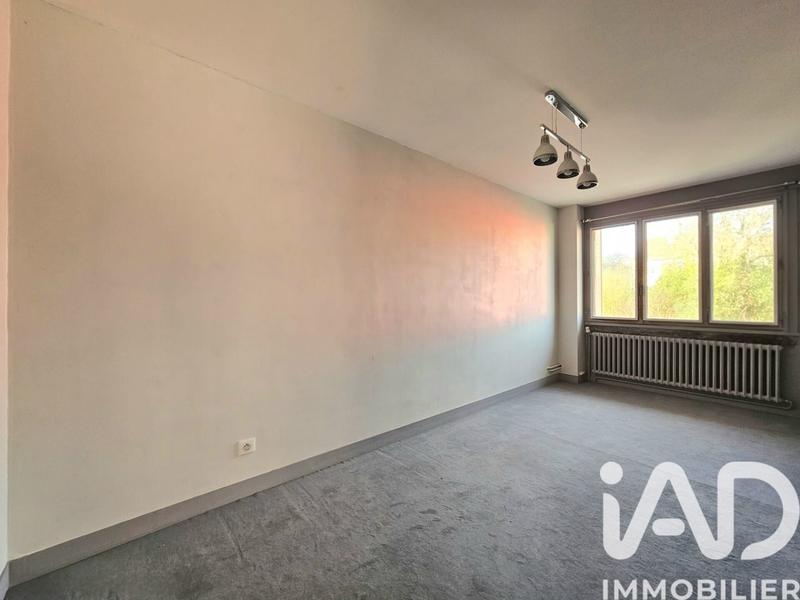 Maison - 210 m² - 8 pièces