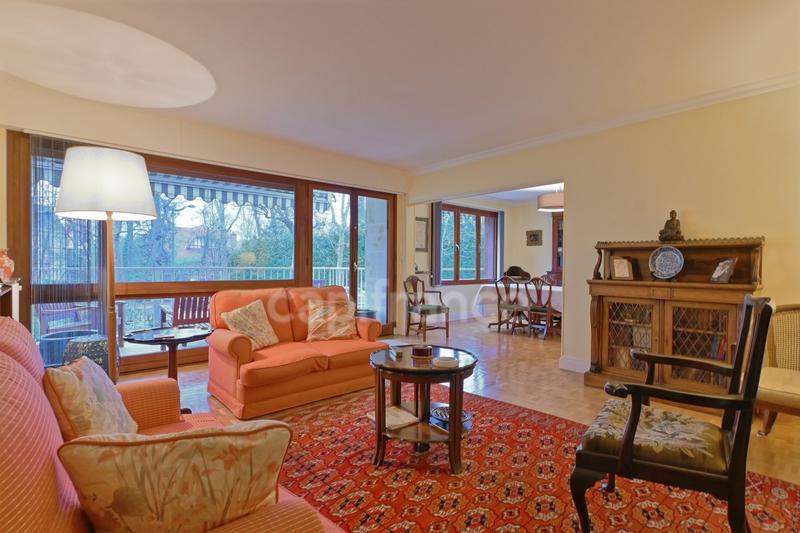 Appartement bourgeois - 122 m² - 5 pièces