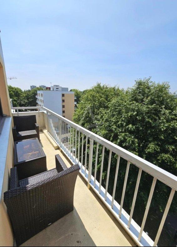 Appartement - 94 m² - 5 pièces