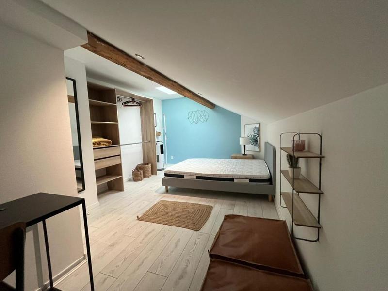 Chambre - 124 m² - 1 pièce